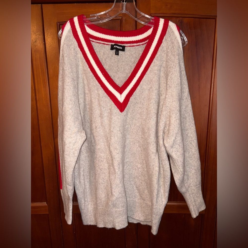 Express Women's Cream and Red V-Neck Sweater #1609